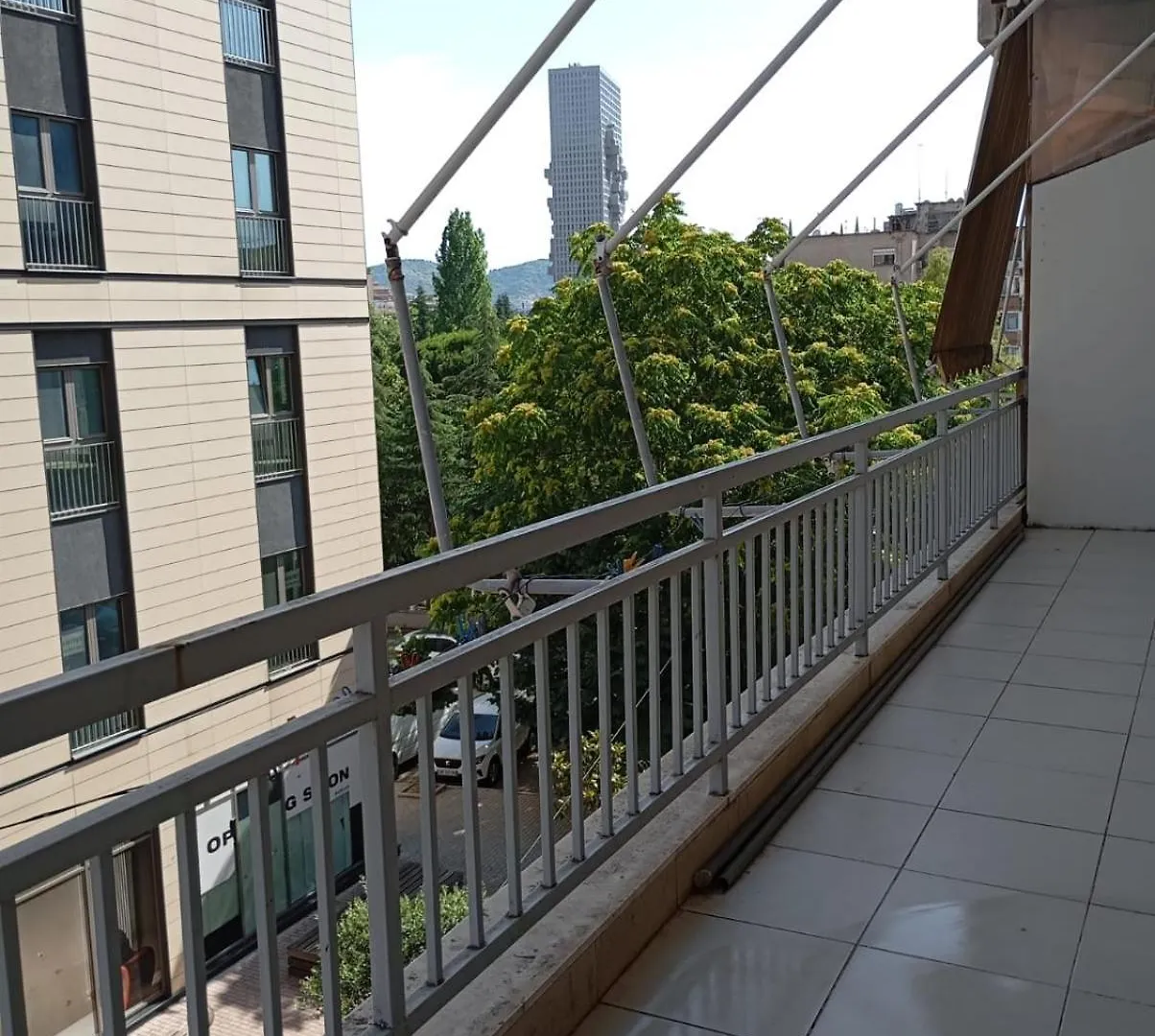Royal 2 Hostel Opposite Nalu Bar Тирана